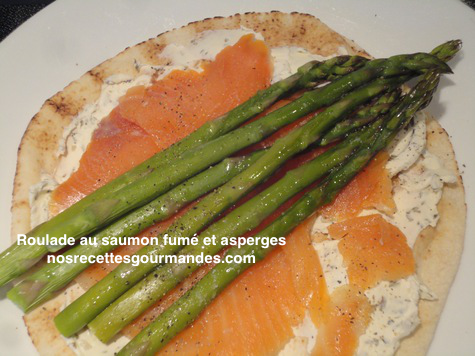 Roulade au saumon fumé et asperges